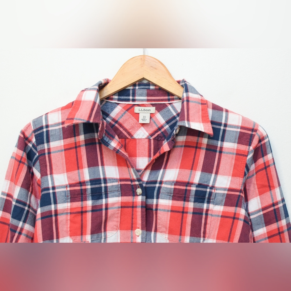 LL Bean Whisperweight Flannel Shirt Red Plaid Size XS 100% Cotton Granola 90s - Picture 2 of 5